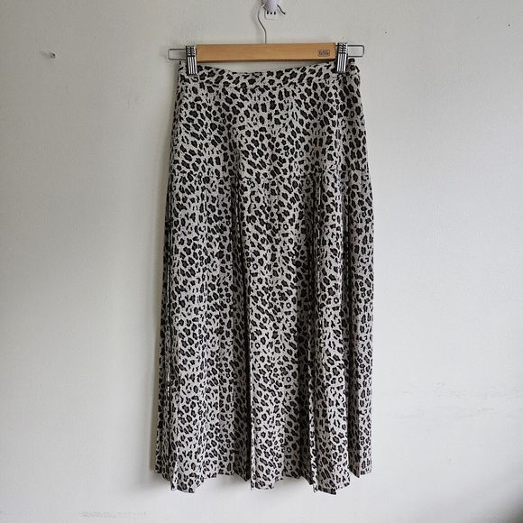 Vintage 80s/90s Cheetah Pattern Pleated A Line Midi Skirt Tan Black Women's Sz 4 - Picture 1 of 9